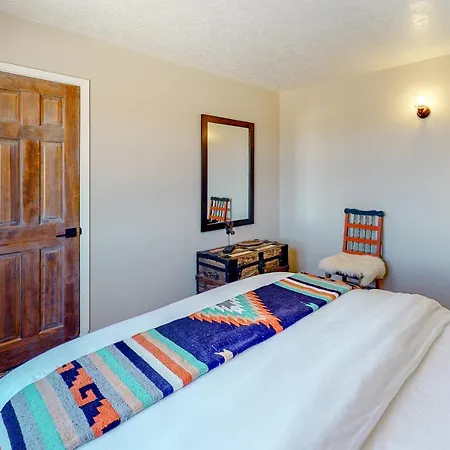 Gonzales Haven * Santa Fe